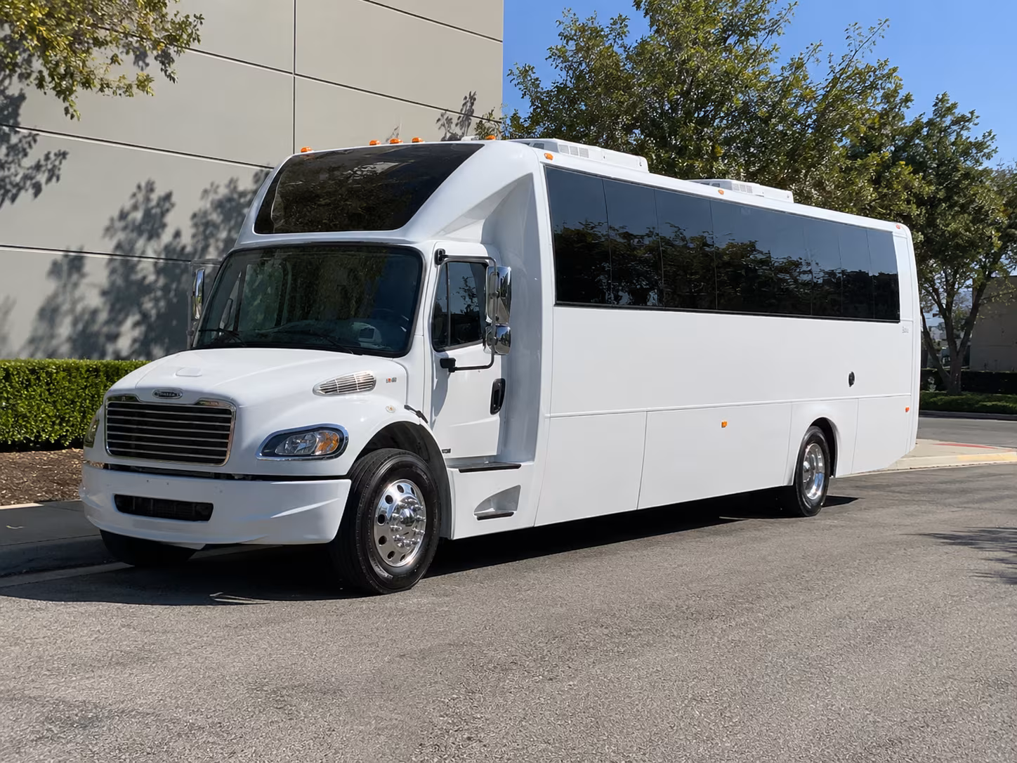 Gallatin Winery Tour & Pub Crawl Transportation