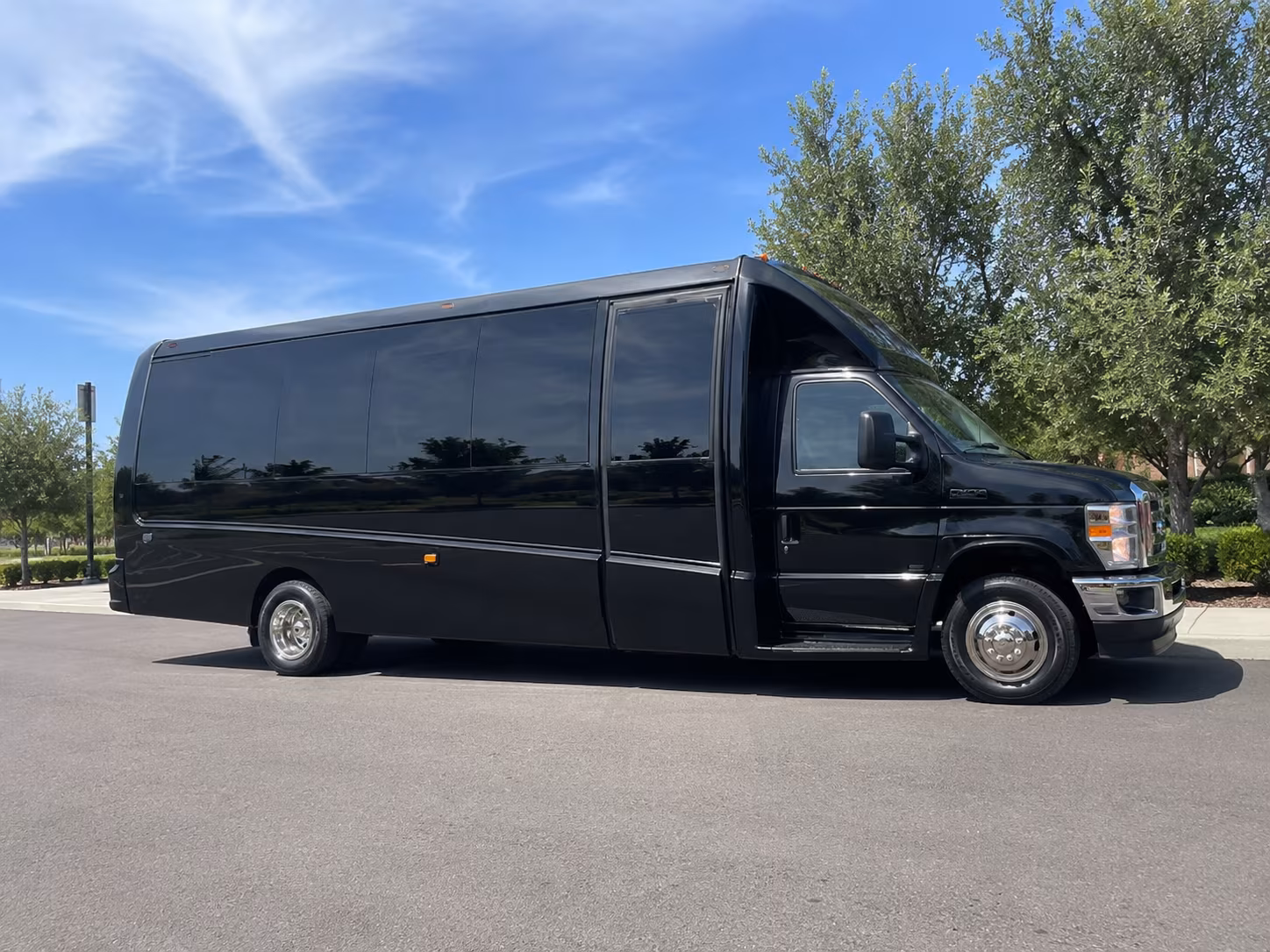 Hendersonville Wedding Transportation & Shuttle Service