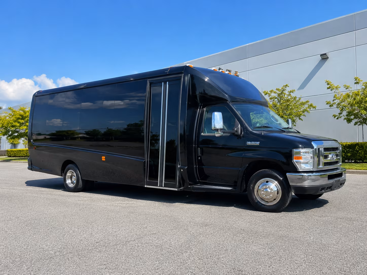 Murfreesboro Homecoming & Prom Party Bus Rentals
