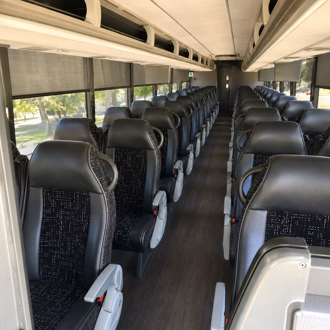 Nashville Airport Shuttle & Transportation party bus exterior