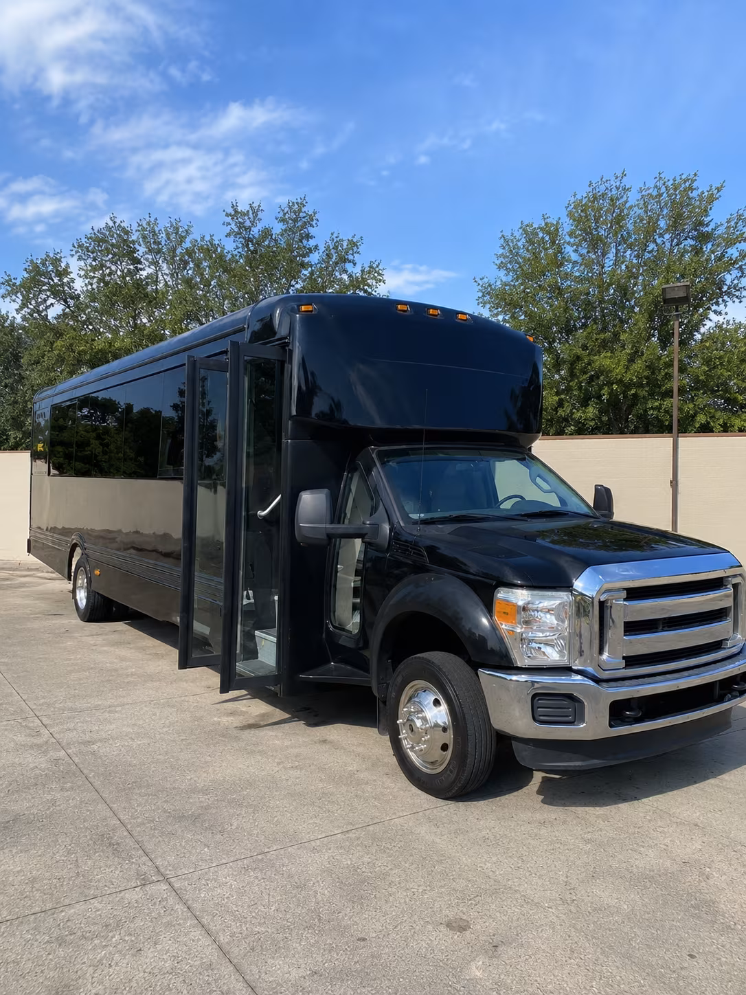 Nashville Concert & Music Festival Transportation party bus exterior