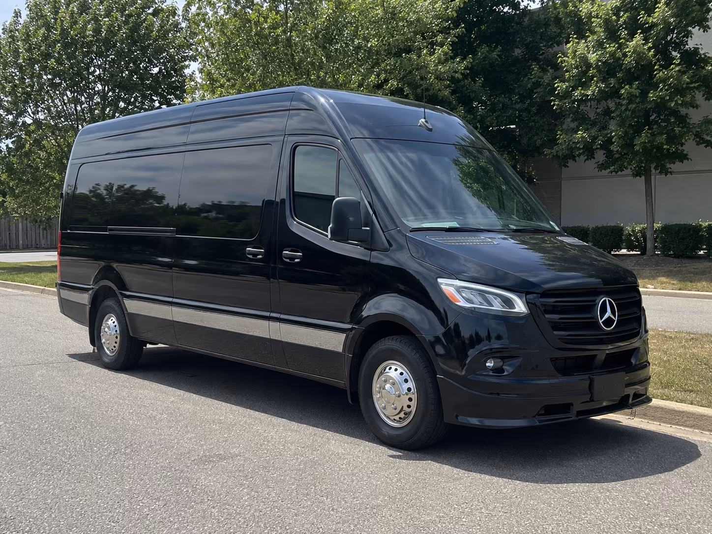 Nashville Corporate Transportation party bus exterior