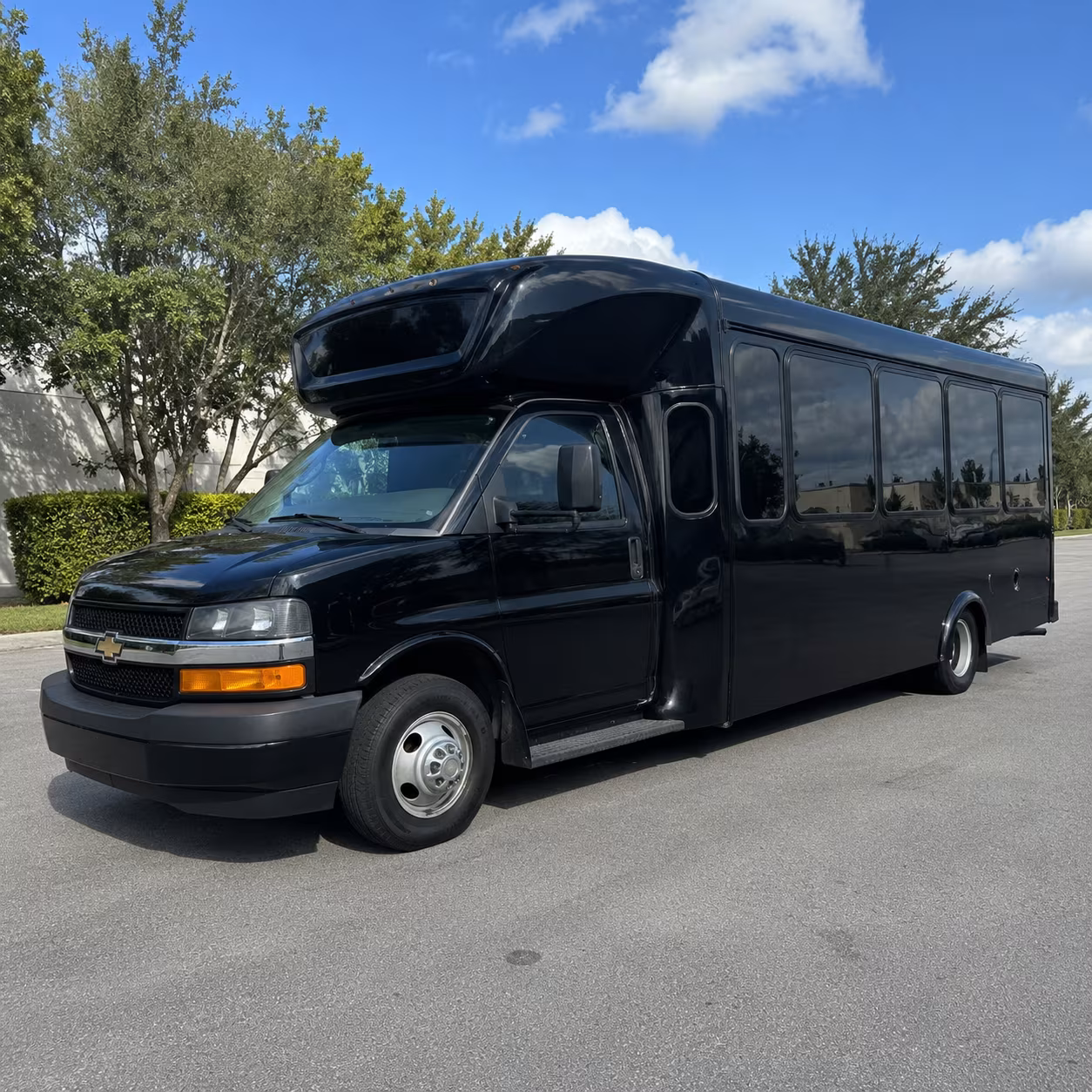 Nashville Winery Tour & Pub Crawl Transportation